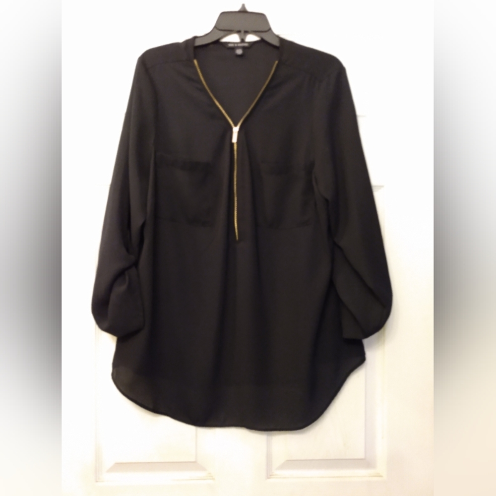 Pretty black blouse